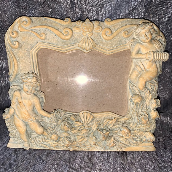 BEAUTIFUL Wang's International Renaissance Angel Standing Mirror & Picture Frame - Picture 4 of 15